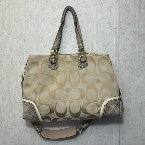 Coach Signature Ashley Spectator Shoulder Bag No.C1320- F24889 - Picture 3 of 16